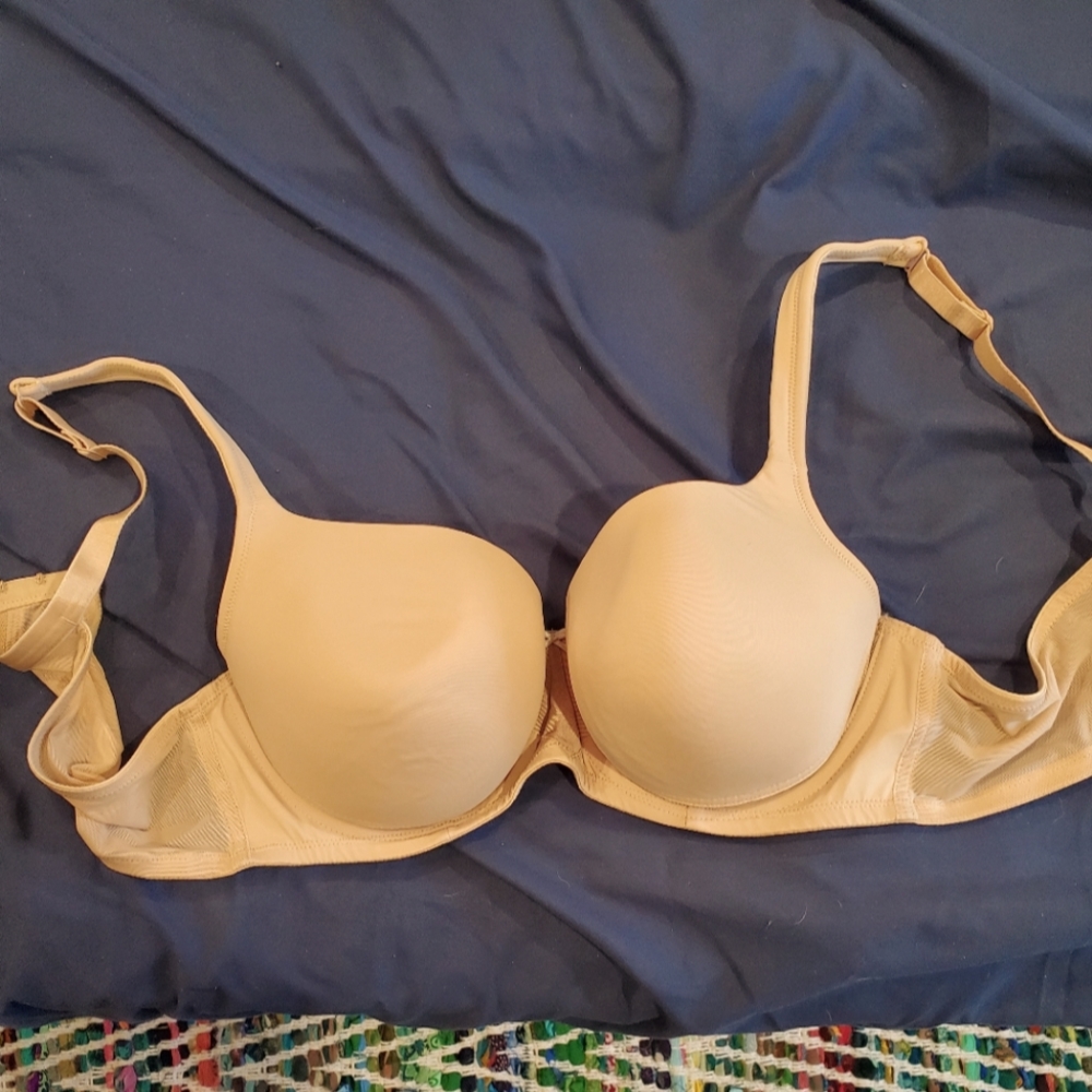 💥NEVER WORN 💥Cacique Cooling Padded Underwire Bra - Size 40C